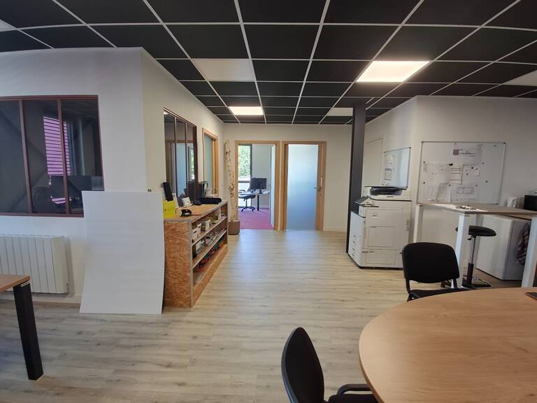 CHALLANS (85) zone tertiaire POLE ACTIV OCEAN, ESPACE BUREAUX A VENDRE — photo 1