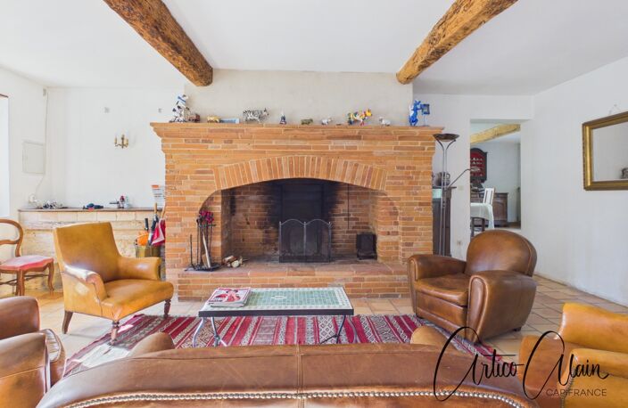 Authentique longère lauragaise de 250 m² avec piscine, dépendances et 2,5 hectares de terrain — photo 3