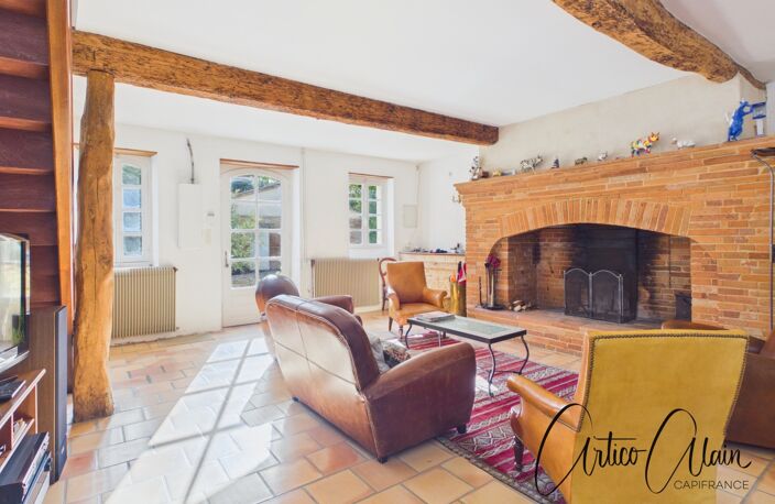 Authentique longère lauragaise de 250 m² avec piscine, dépendances et 2,5 hectares de terrain — photo 4