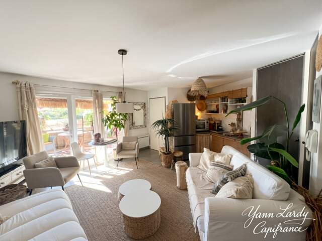AGDE – SECTEUR CAPISCOL : STUDIO AVEC TERRASSE ET PARKING SÉCURISÉ DANS RÉSIDENCE RÉCENTE — photo du bien