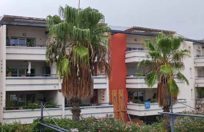 AGDE – SECTEUR CAPISCOL : STUDIO AVEC TERRASSE ET PARKING SÉCURISÉ DANS RÉSIDENCE RÉCENTE — photo 3