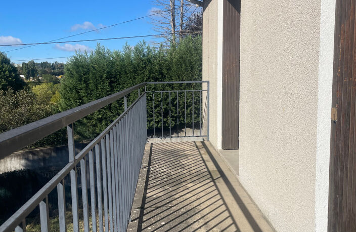 UNE MAISON À PERSONNALISER, UN GRAND TERRAIN ET 97 M² DE SOUS-SOL : UN BEAU POTENTIEL À DÉCOUVRIR ! — photo 4
