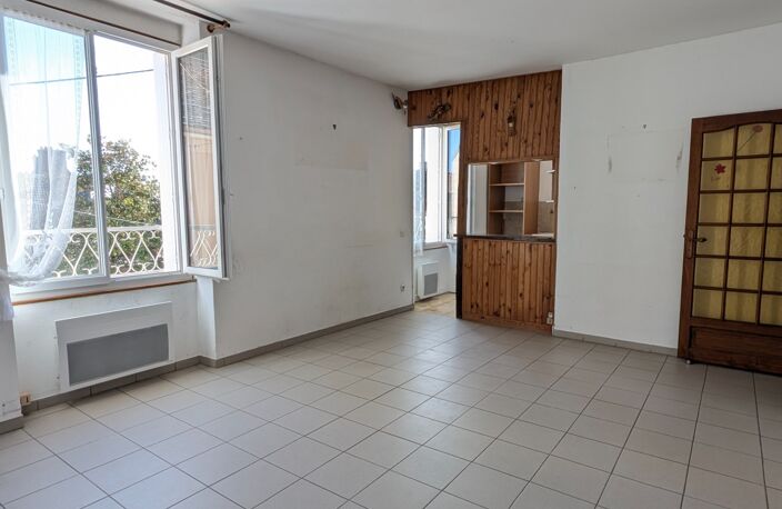 CHAUMES-EN-BRIE – CENTRE-BOURG – UN APPARTEMENT  58 m² LUMINEUX À RÉINVENTER ! — photo 4
