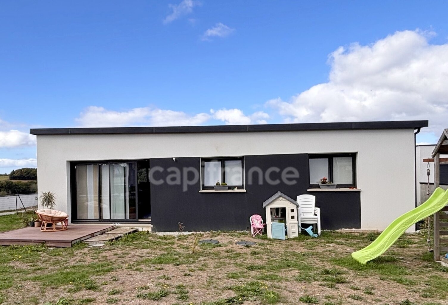 Coup de coeur à Landrévarzec (29): Maison récente de 80,87m², de plain-pied, 3 chambres, DPE A, garage et terrain de 701m² — photo 1