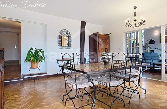 PROPRIÉTÉ DE CARACTÈRE – 3,35 HA DE NATURE, PISCINE ET GÎTE RÉNOVÉ — photo 4