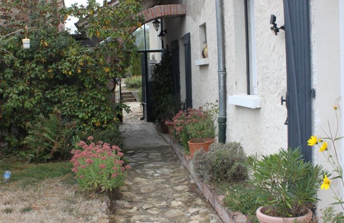 Maison à vendre 8 pièces QUINSSAINES (03) — photo 4