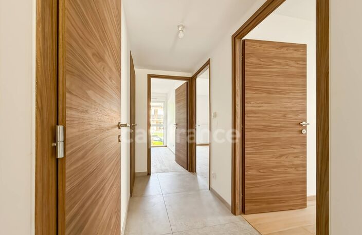 Appartement à vendre 5 pièces DIVONNE LES BAINS (01) - 108m2 - rez-de-jardin clos, 2 garages, cave — photo 5