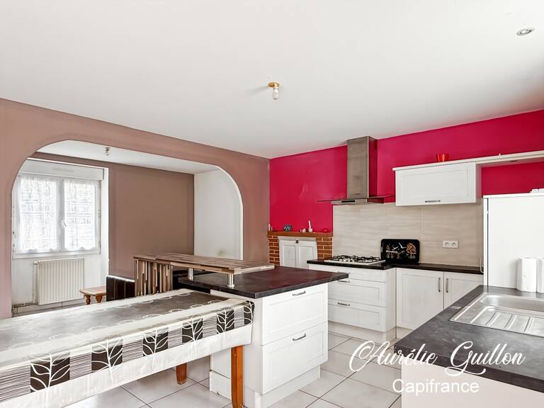 Longère en pierre 71 m², 2 chambres, plain-pied, terrain et dépendances – Monteneuf — photo 1