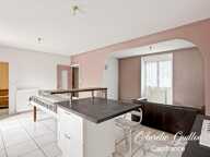 Longère en pierre 71 m², 2 chambres, plain-pied, terrain et dépendances – Monteneuf — photo 3