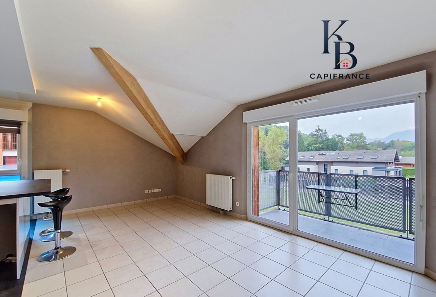 SAINT MARTIN BELLEVUE - A LOUER - T3 avec garage - Location meublée — photo 1