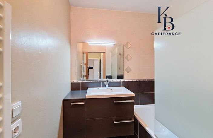 SAINT MARTIN BELLEVUE - A LOUER - T3 avec garage - Location meublée — photo 2
