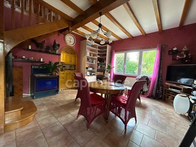 Dpt Dordogne (24), à vendre COULAURES maison P11 de 390 m² - Terrain de 4 828,00 m² - Plain pied — photo du bien