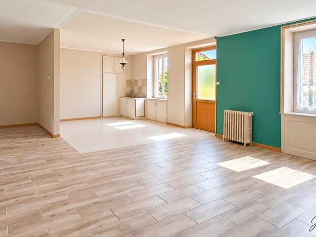 🏡 SAINT-VALLIER – 109 M², 3 CHAMBRES, GARAGE ET DÉPENDANCE : SEULEMENT 76 300 € ! — photo du bien