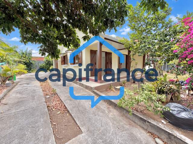 À VENDRE – SAINT-LOUIS CENTRE-VILLE (97450) – MAISON T3 À RÉNOVER SUR 400 M² — photo du bien
