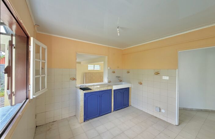 À VENDRE – SAINT-LOUIS CENTRE-VILLE (97450) – MAISON T3 À RÉNOVER SUR 400 M² — photo 3
