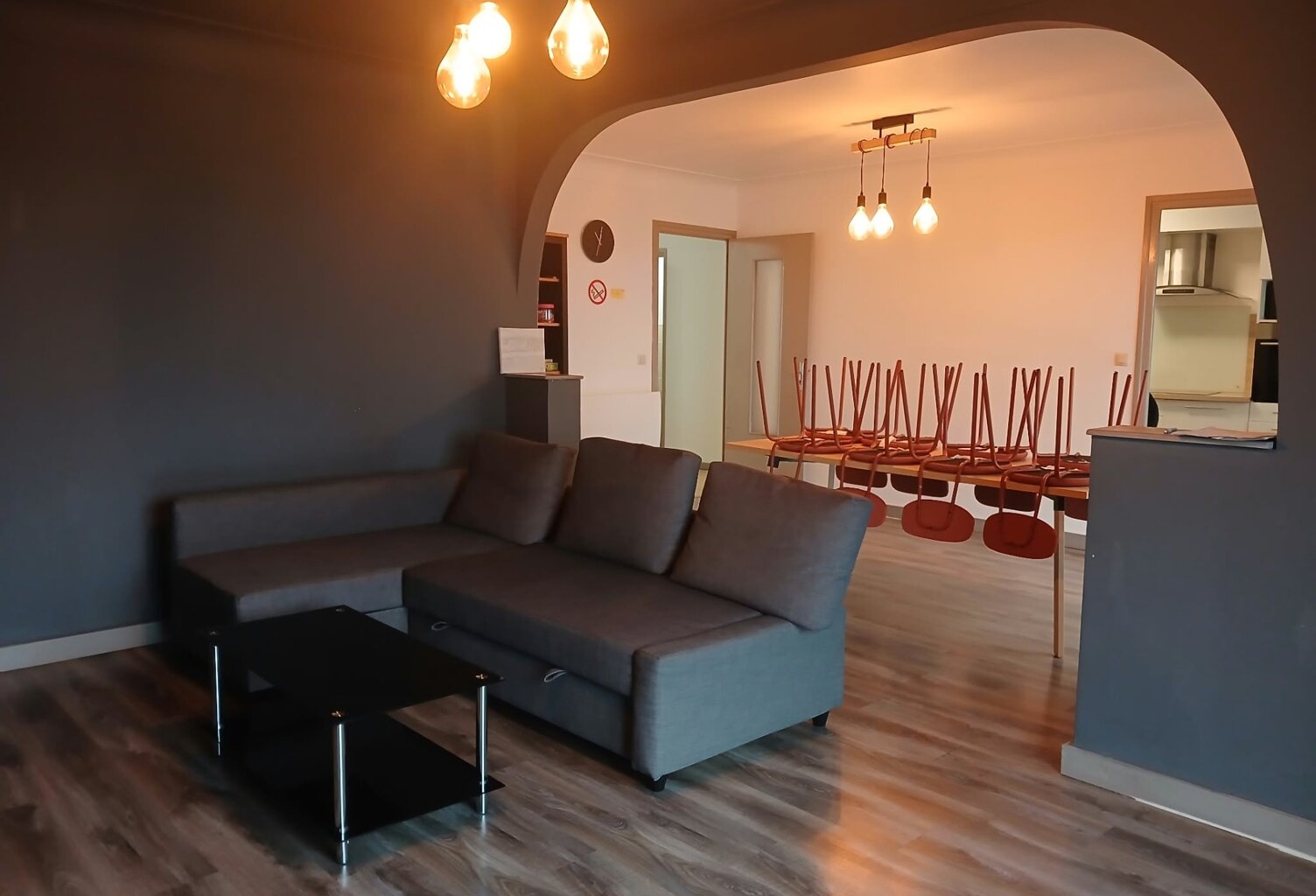 IMMEUBLE DE CARACTÈRE À FORT POTENTIEL D’INVESTISSEMENT chargé d'histoire– CENTRE-VILLE DE THIERS (63300) — photo 1
