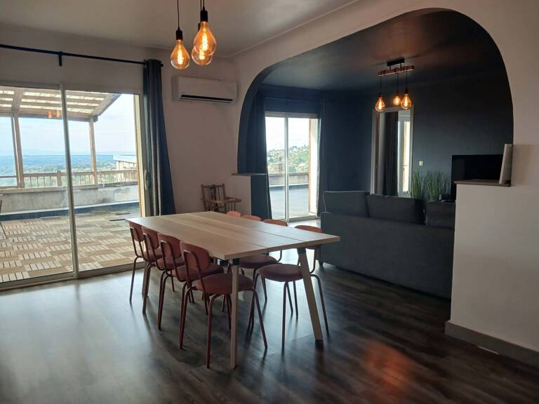 IMMEUBLE DE CARACTÈRE À FORT POTENTIEL D’INVESTISSEMENT chargé d'histoire– CENTRE-VILLE DE THIERS (63300) — photo 1