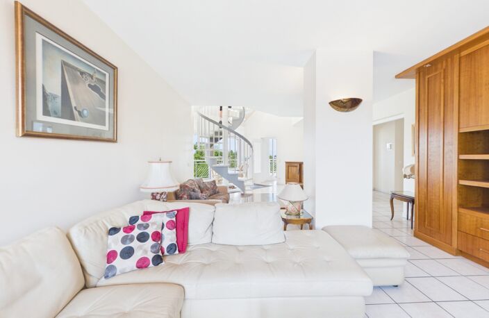 Haute Savoie (74), à vendre AMBILLY - Proche douane - Appartement T4 duplex attique — photo 3