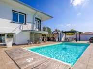 Maison contemporaine de 216m2 avec piscine, spa, et T3 indépendant — photo 2