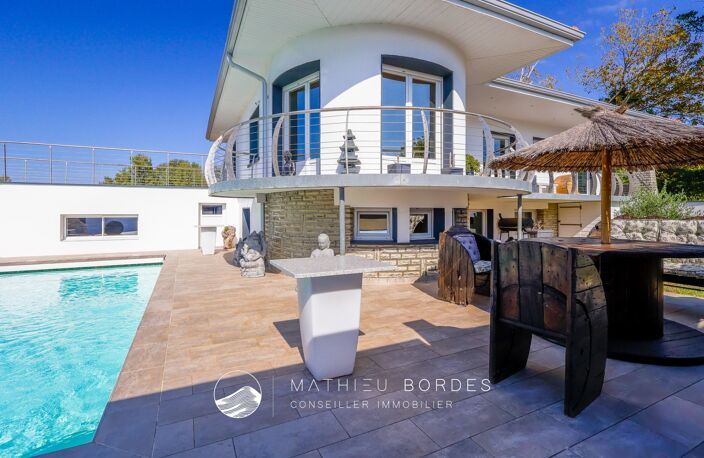 Maison contemporaine de 216m2 avec piscine, spa, et T3 indépendant — photo 4