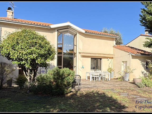 Maison à vendre 5 pièces, calme, piscine — photo du bien
