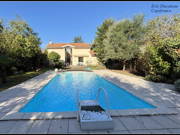 Maison à vendre 5 pièces, calme, piscine — photo 1