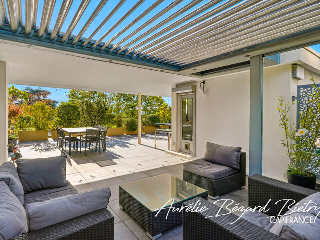 Duplex en dernier étage avec terrasse plein ciel de 143 m² — photo du bien