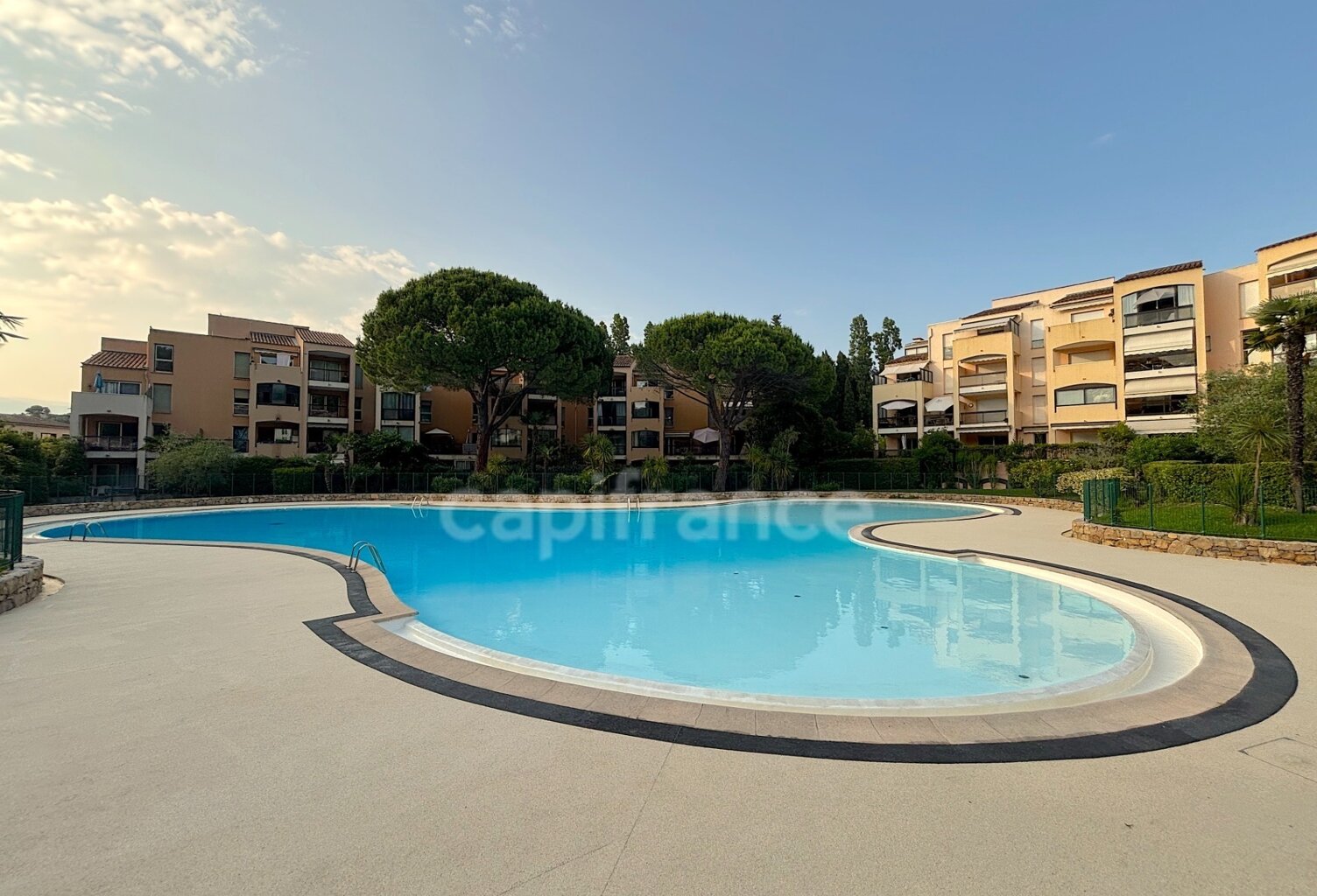 Appartement à vendre 2 pièces MOUGINS (06) — photo 1