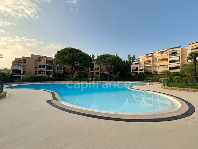 Appartement à vendre 2 pièces MOUGINS (06) — photo du bien