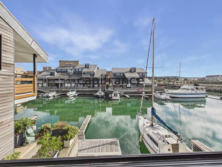 DEAUVILLE – PORT DEAUVILLE | DEUX-PIÈCES RÉNOVÉ AVEC VUE SUR LES BATEAUX — photo 1
