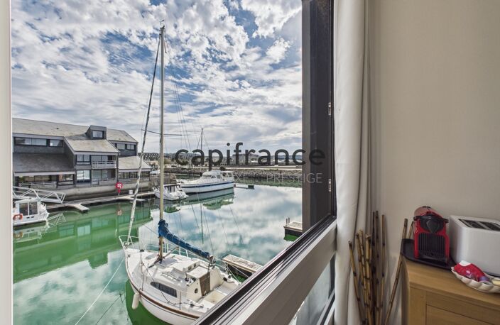 DEAUVILLE – PORT DEAUVILLE | DEUX-PIÈCES RÉNOVÉ AVEC VUE SUR LES BATEAUX — photo 2