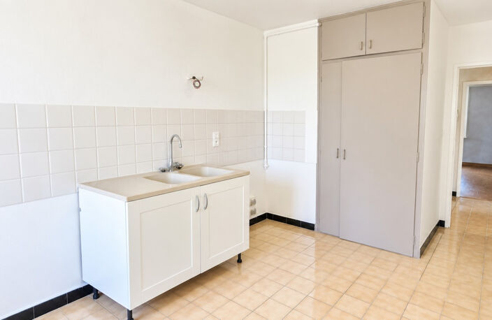 Appartement à vendre 4 pièces  (AIX LES BAINS) - Entre ville et lac et Garage — photo 4