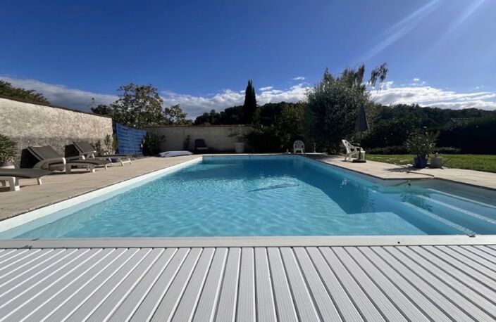 SUPERBE DEMEURE EN PIERRE DE 250 M² – CHARME, VOLUMES ET PISCINE CHAUFFÉE -10min Châtellerault nord — photo 3