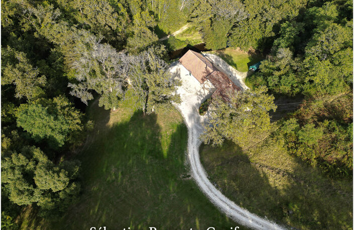 Dordogne (24) Propriété P7 proche de SAINT MARTIN DE FRESSENGEAS (24), terrain 36000m2, rivière, 225m2 habitables — photo 2