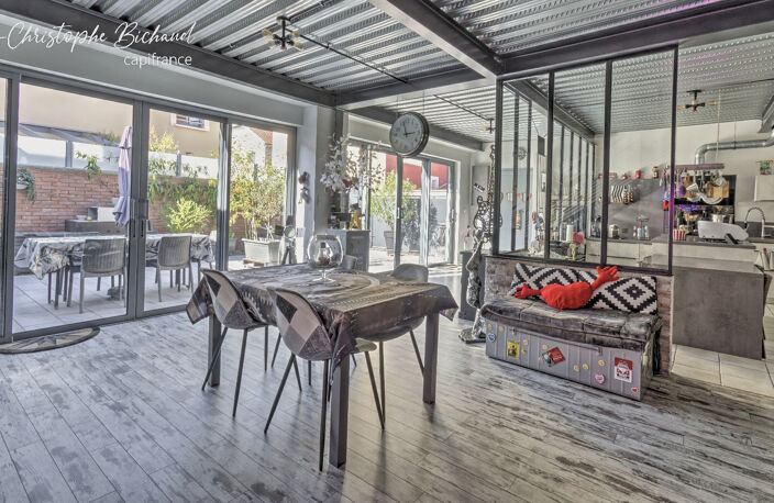OULLINS – LOFT 184 M² – 3 SUITES & TERRASSE secteur de la Bussière, à proximité du centre-ville — photo 3