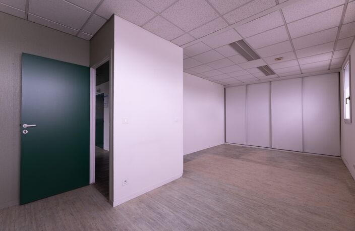 PAU (64) - Place de Verdun - À VENDRE - Appartement ou bureaux de 235m2 — photo 5