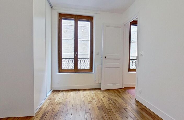 40 rue de la Montagne Ste Geneviève - LOT 270 - Paris - 75005 - T2 Non meublé - 1315 €CC — photo 3