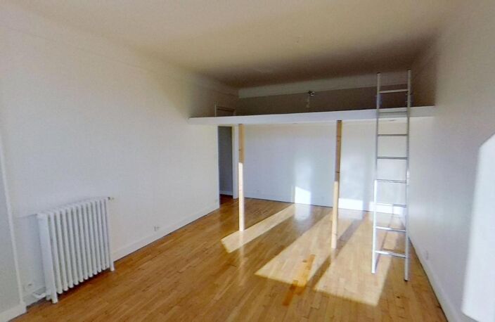 19 rue du Calvaire-Saint Cloud-92210 - T1 Non meublé - 900 €CC — photo 2
