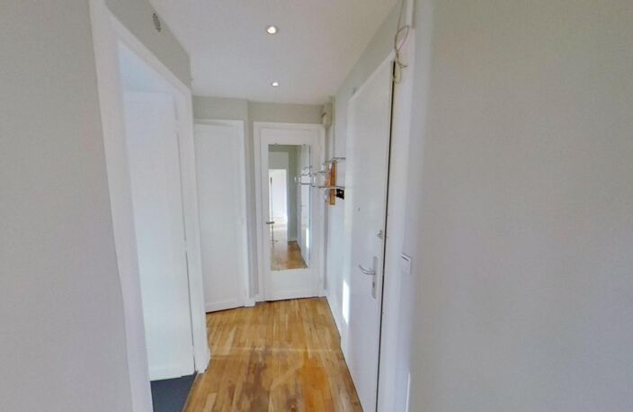 19 rue du Calvaire-Saint Cloud-92210 - T1 Non meublé - 900 €CC — photo 5