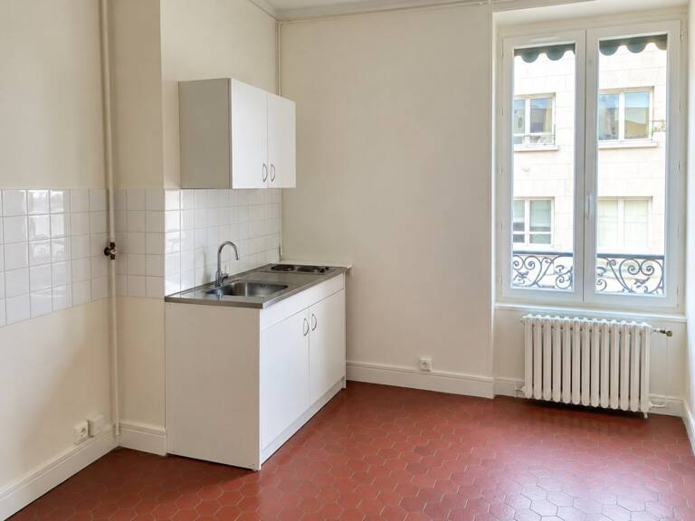 VILLEURBANNE - METRO CHARPENNES - RUE DEDIEU — photo 1