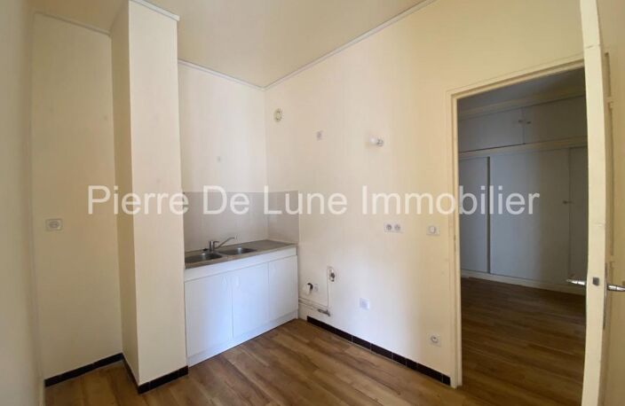 Appartement T2 - 4ème étage avec acsenceur - Cave et parking — photo 2