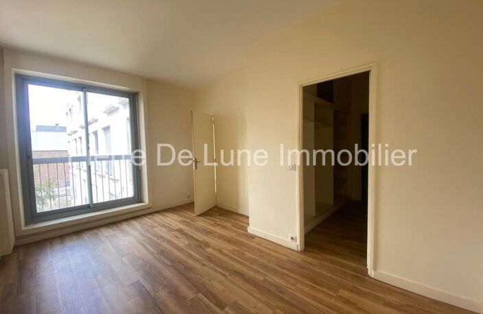 Appartement T2 - 4ème étage avec acsenceur - Cave et parking — photo 3