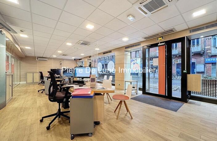 TOULOUSE MATABIAU – 467 M² RDC, 4 ACCÈS, 7 PARKINGS, RÉSERVE — photo 2