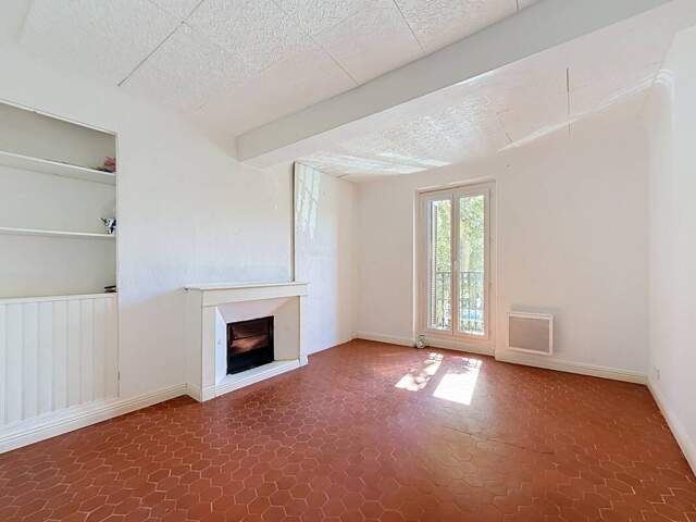 MONTAUROUX _Maison de village de 105 m²  6 pièces dont 5 chambres — photo du bien
