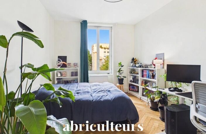 Appartement traversant lumineux en vente à Monplaisir — photo 5