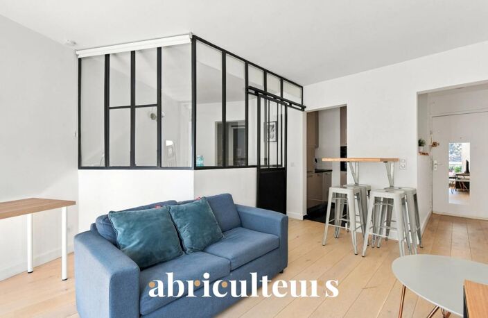 Paris 15e – Studio avec coin nuit et balcon-loggia proche de la tour Eiffel — photo 2