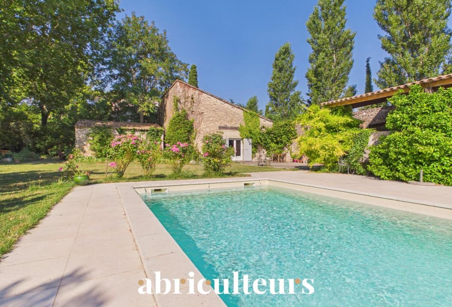 Mas provençal de 310 m² avec piscine et parc de 7 880 m² à Orgon (13660) - PNR des Alpilles — photo 1