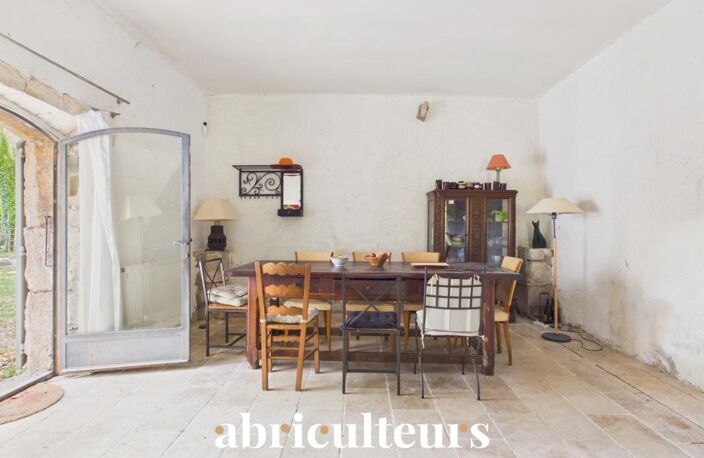 Mas provençal de 310 m² avec piscine et parc de 7 880 m² à Orgon (13660) - PNR des Alpilles — photo 4