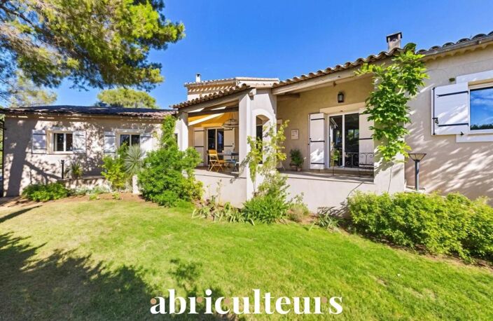 Villa d'architecte rénovée de 155 m² à vendre au pied du Luberon à Cheval-Blanc (84460) — photo 5