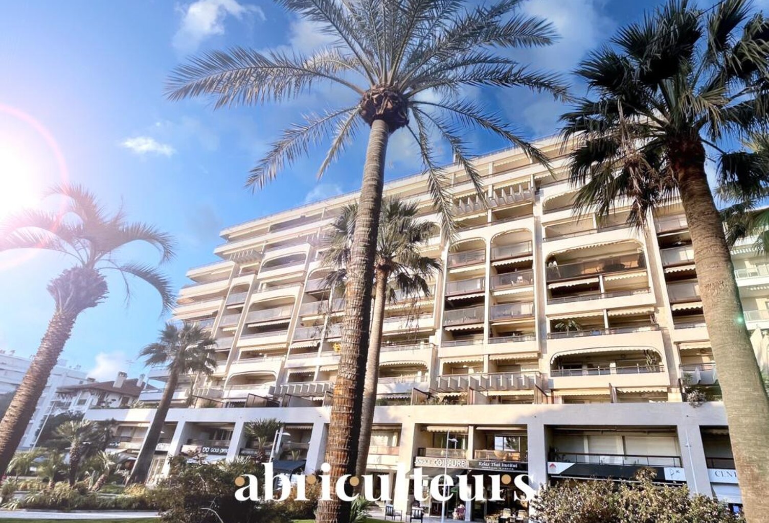 Élégant appartement rénové - 4 Pièces - Terrasse - 84m² - Vue mer panoramique - Juan-les-Pins — photo 1